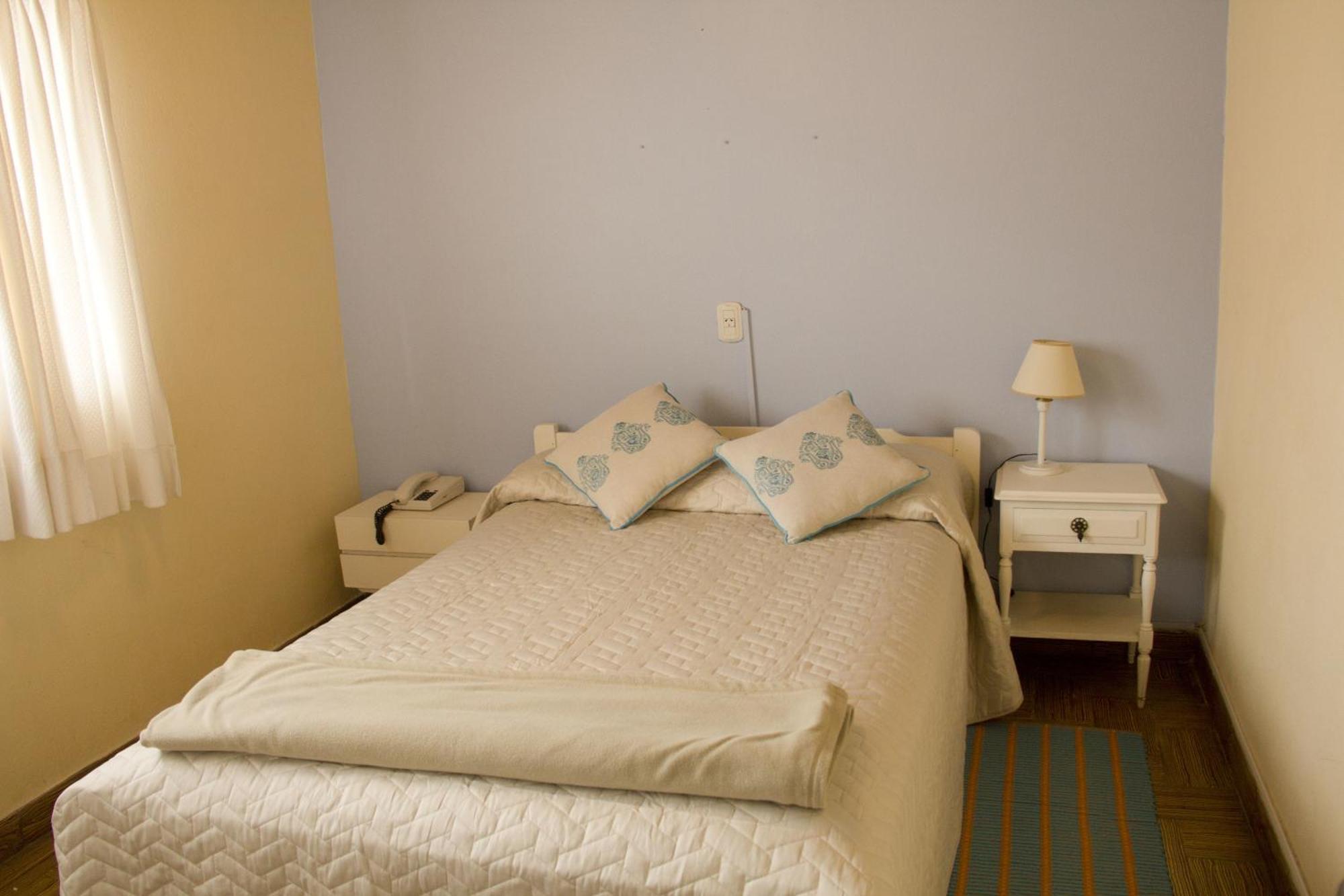 Hosteria Belvedere Pinamar Habitación foto